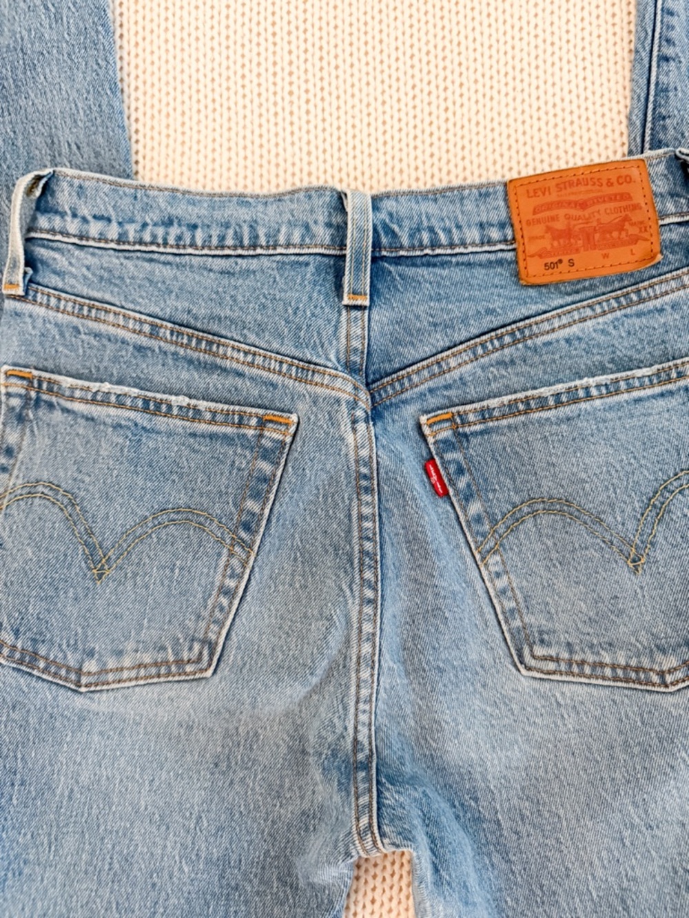 Levi’s 501 Straight Leg Jeans Light Wash Raw Hem Vintage Style Size 25 - Picture 4 of 10